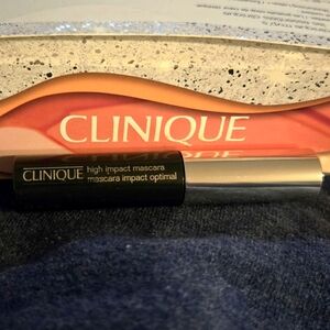 CLINIQUE HIGH IMPACT MASCARA BLACK
